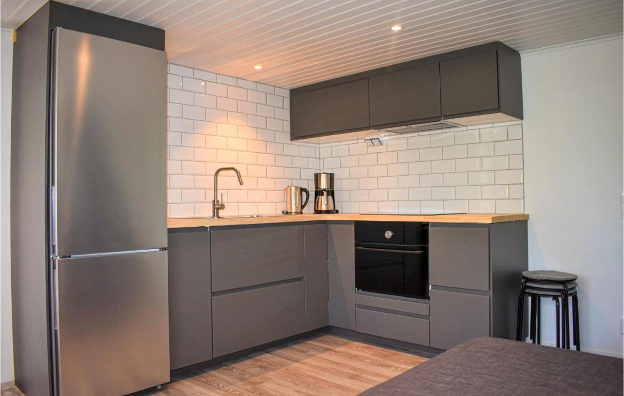 2 Bedroom Amazing Home In Fjaelkinge Exterior foto